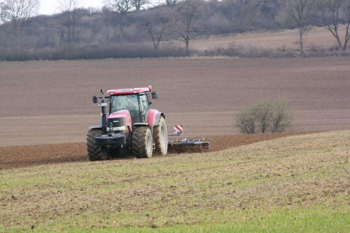 Im Märzen der Bauer...