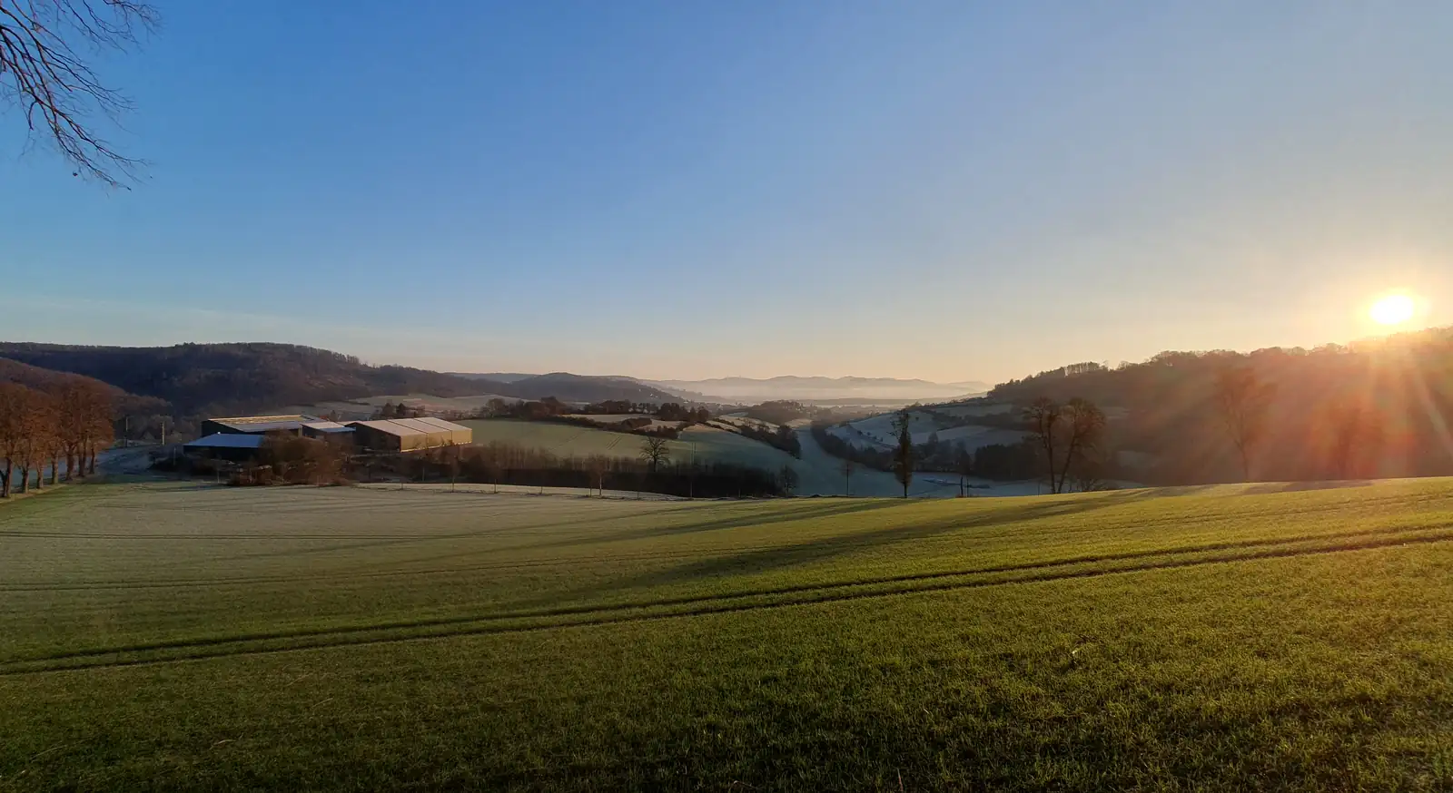 Abendsonne über den Feldern rund um Sonnenberg